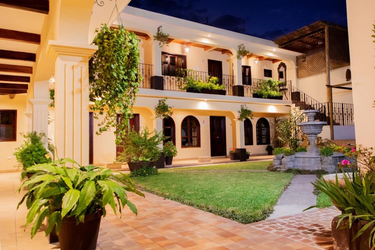 Nico Hotel Antigua Esterno foto
